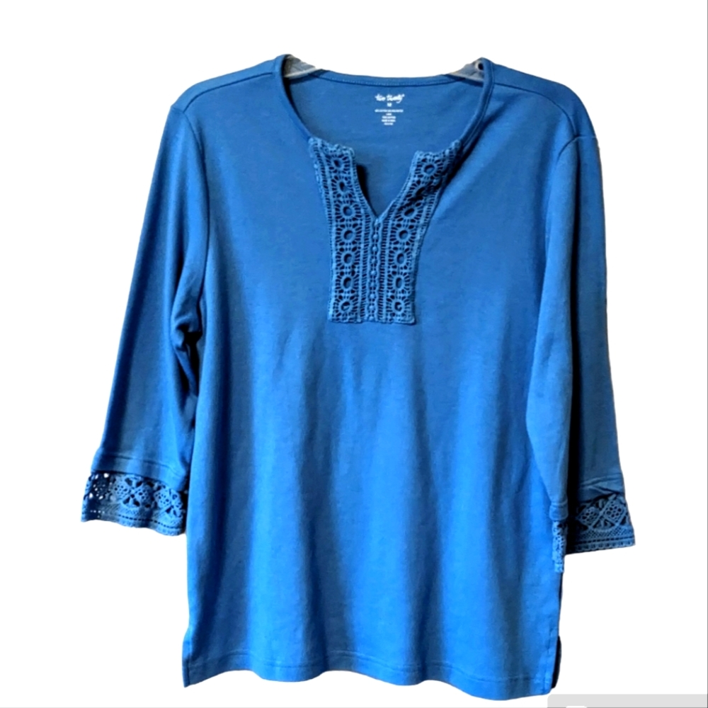 Blue Sweater T-Shirt 3/4 Sleeve Crochet Lace V Neck Sz. M